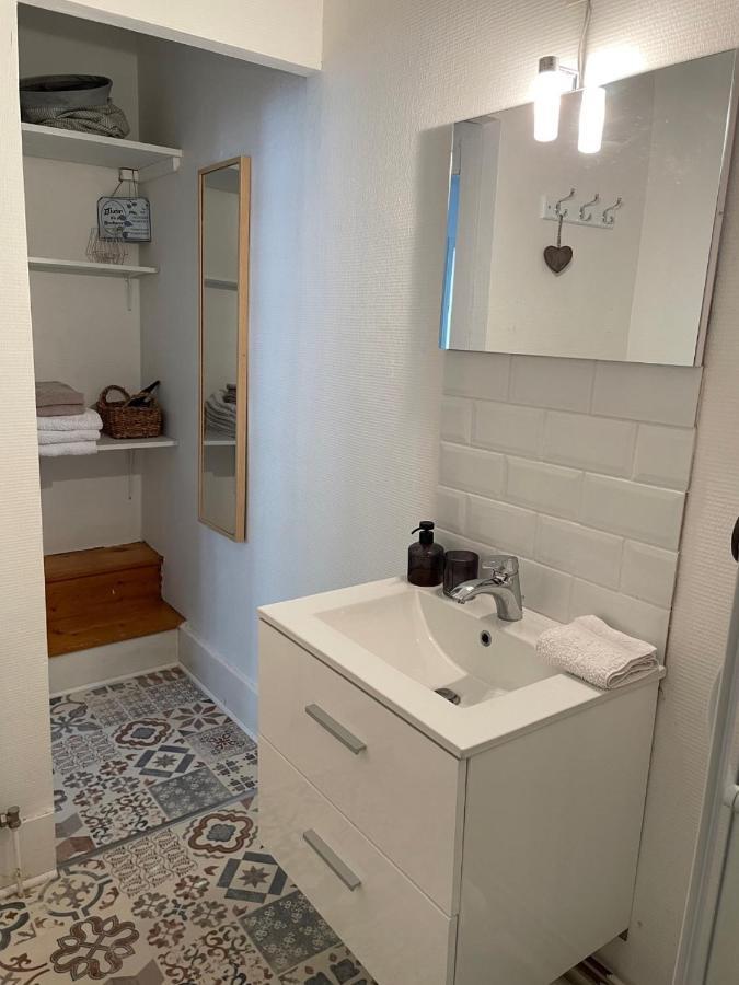 Location La Ferte, Calme Et Proximite Centre Ville Classe 3 Etoiles Lons-le-Saunier Eksteriør billede