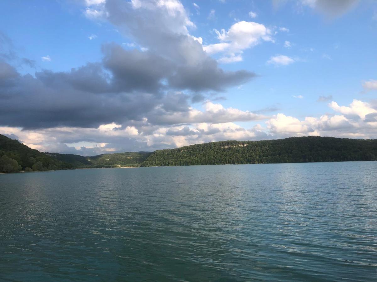 Location La Ferte, Calme Et Proximite Centre Ville Classe 3 Etoiles Lons-le-Saunier Eksteriør billede