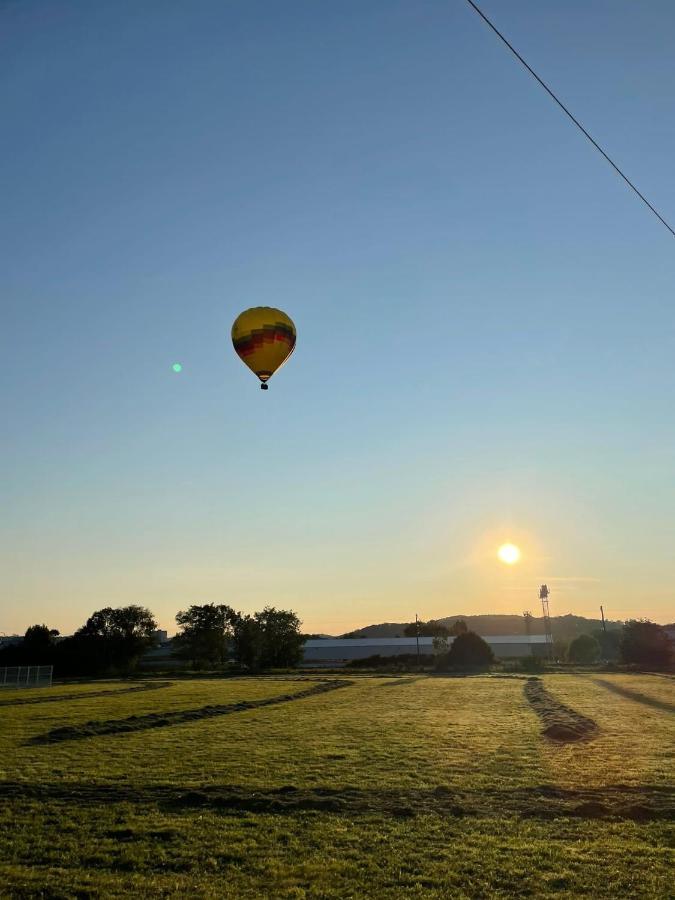 Location La Ferte, Calme Et Proximite Centre Ville Classe 3 Etoiles Lons-le-Saunier Eksteriør billede