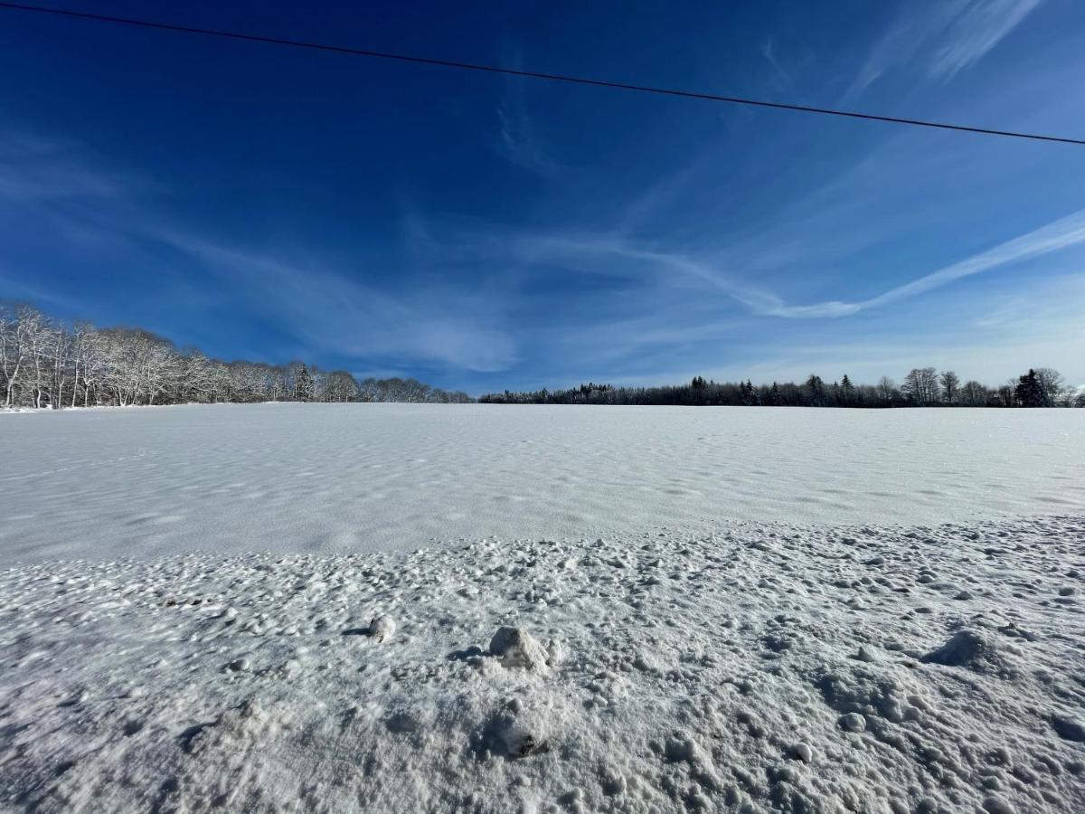 Location La Ferte, Calme Et Proximite Centre Ville Classe 3 Etoiles Lons-le-Saunier Eksteriør billede