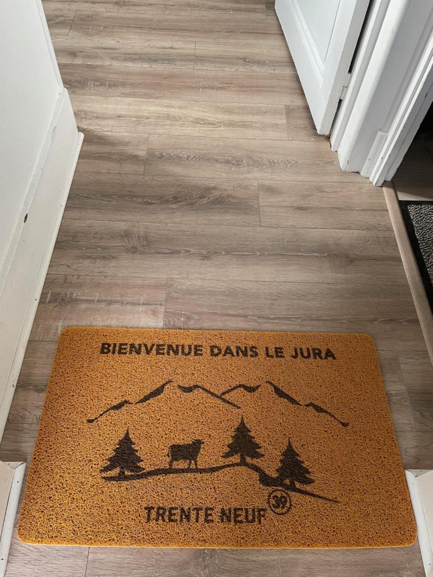 Location La Ferte, Calme Et Proximite Centre Ville Classe 3 Etoiles Lons-le-Saunier Eksteriør billede