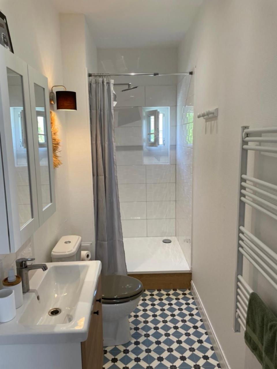 Location La Ferte, Calme Et Proximite Centre Ville Classe 3 Etoiles Lons-le-Saunier Eksteriør billede