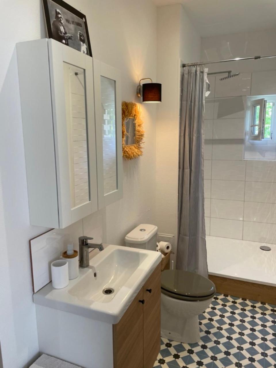 Location La Ferte, Calme Et Proximite Centre Ville Classe 3 Etoiles Lons-le-Saunier Eksteriør billede
