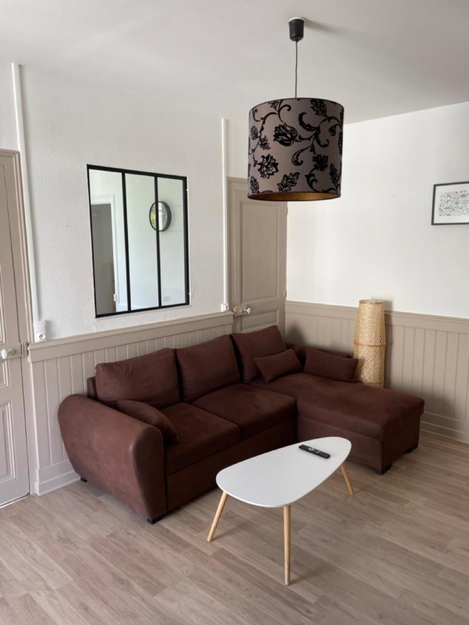 Location La Ferte, Calme Et Proximite Centre Ville Classe 3 Etoiles Lons-le-Saunier Eksteriør billede