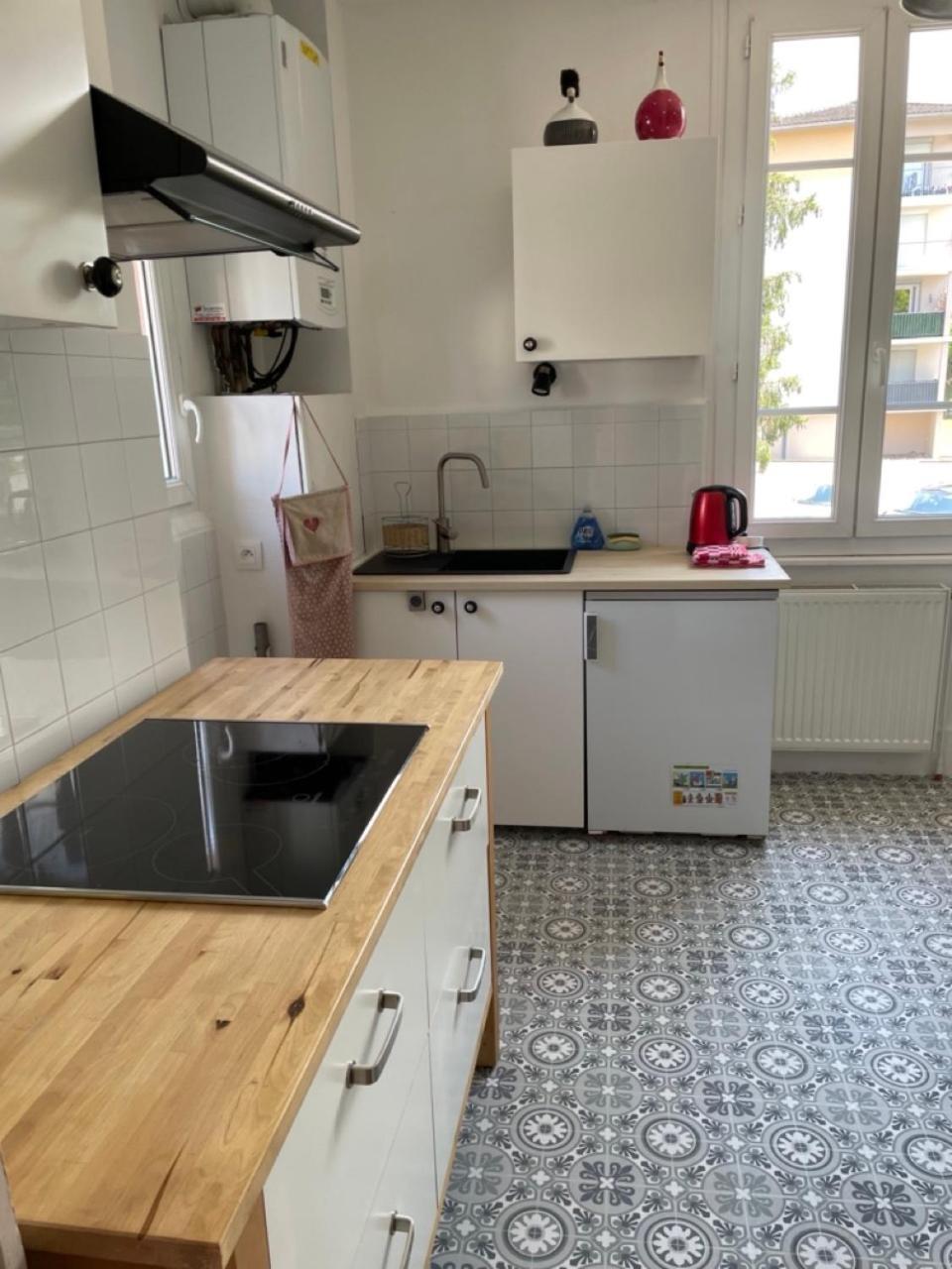 Location La Ferte, Calme Et Proximite Centre Ville Classe 3 Etoiles Lons-le-Saunier Eksteriør billede