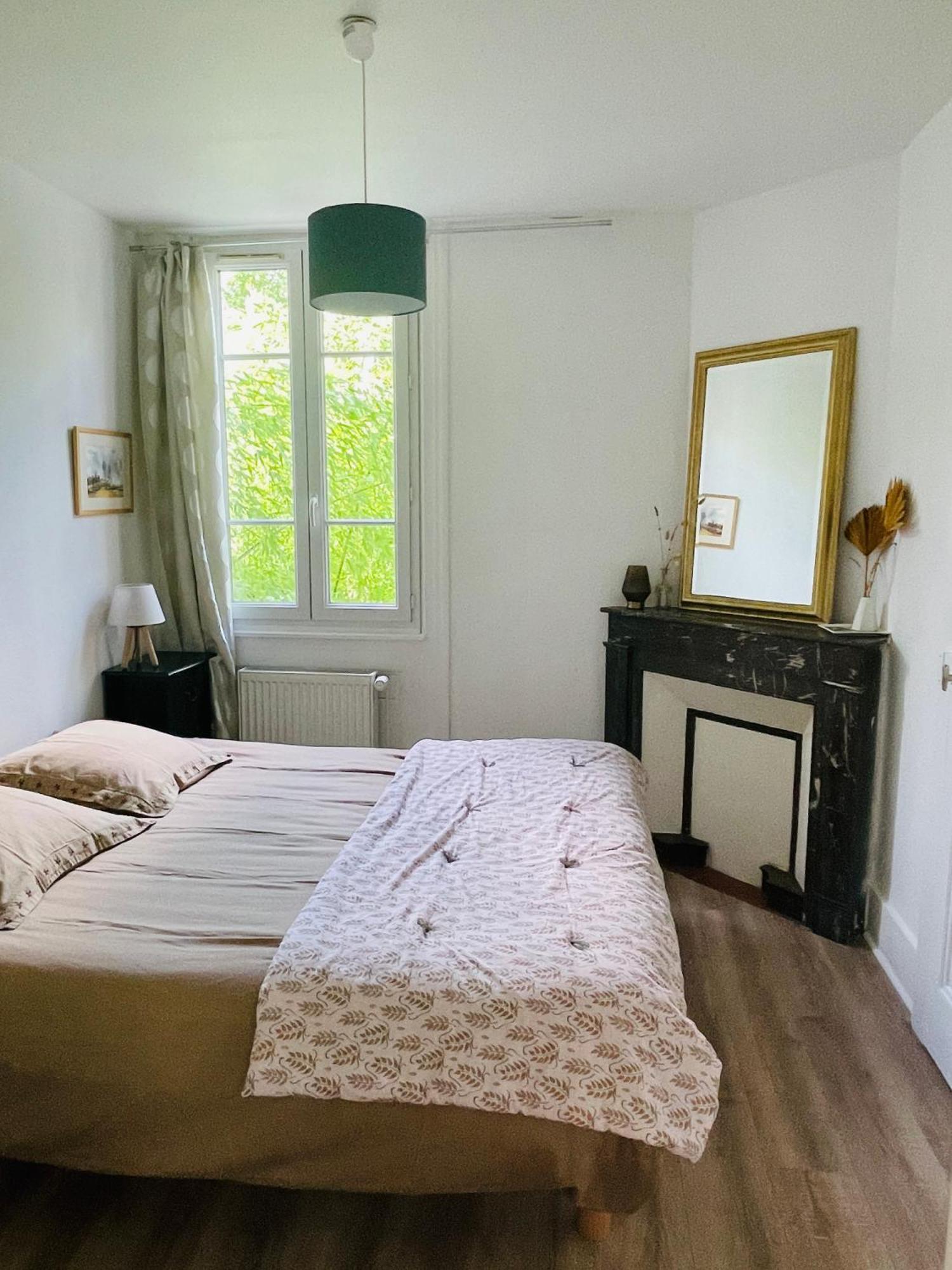 Location La Ferte, Calme Et Proximite Centre Ville Classe 3 Etoiles Lons-le-Saunier Eksteriør billede