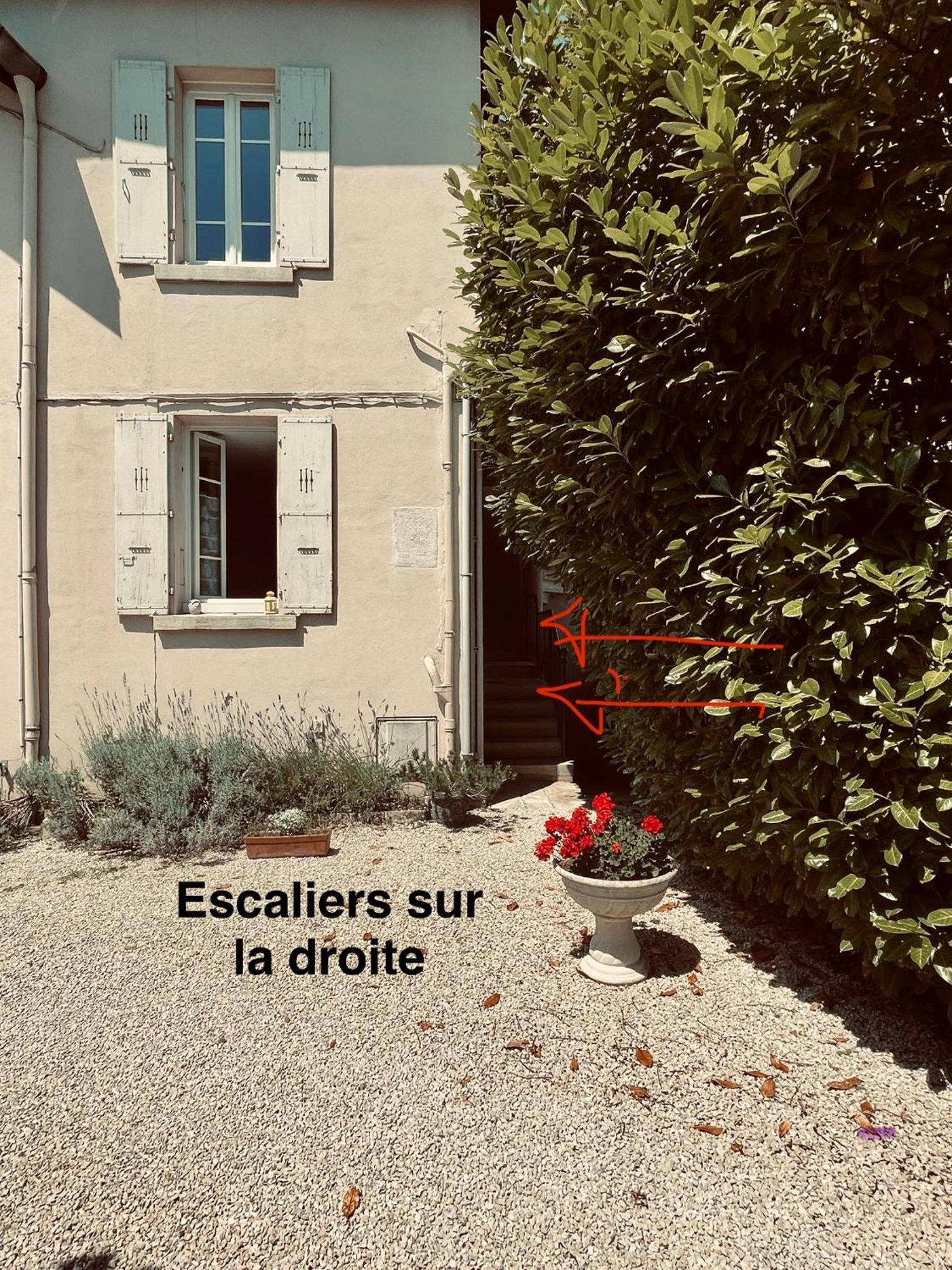 Location La Ferte, Calme Et Proximite Centre Ville Classe 3 Etoiles Lons-le-Saunier Eksteriør billede
